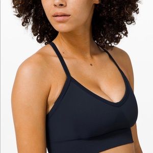 Lululemon Ebb to Street Bra *Light Support, C/D Cup size 8 True Navy EUC